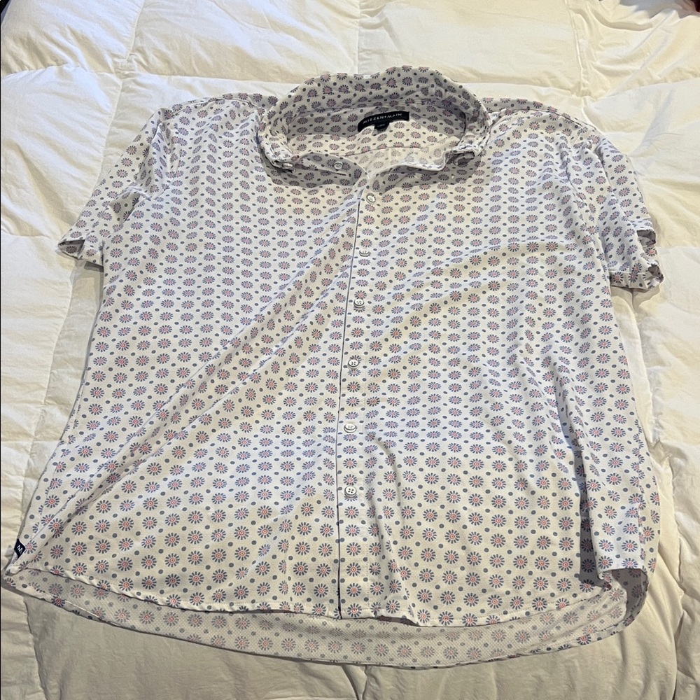 Mizzen+Main Blue and Red Floral Shirt
Size: XXL Trim